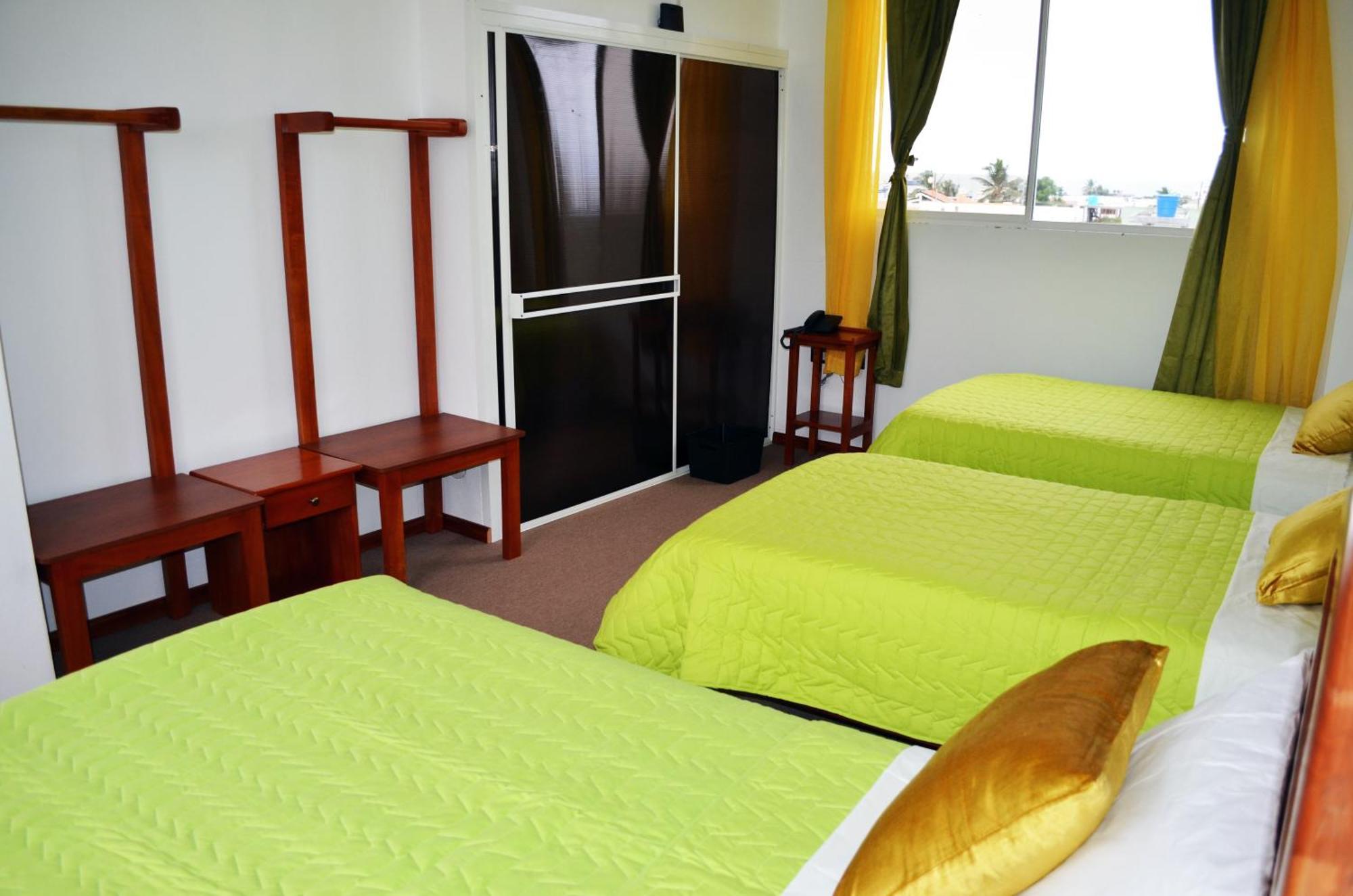 Isla Azul Hotel Puerto Ayora  Room photo