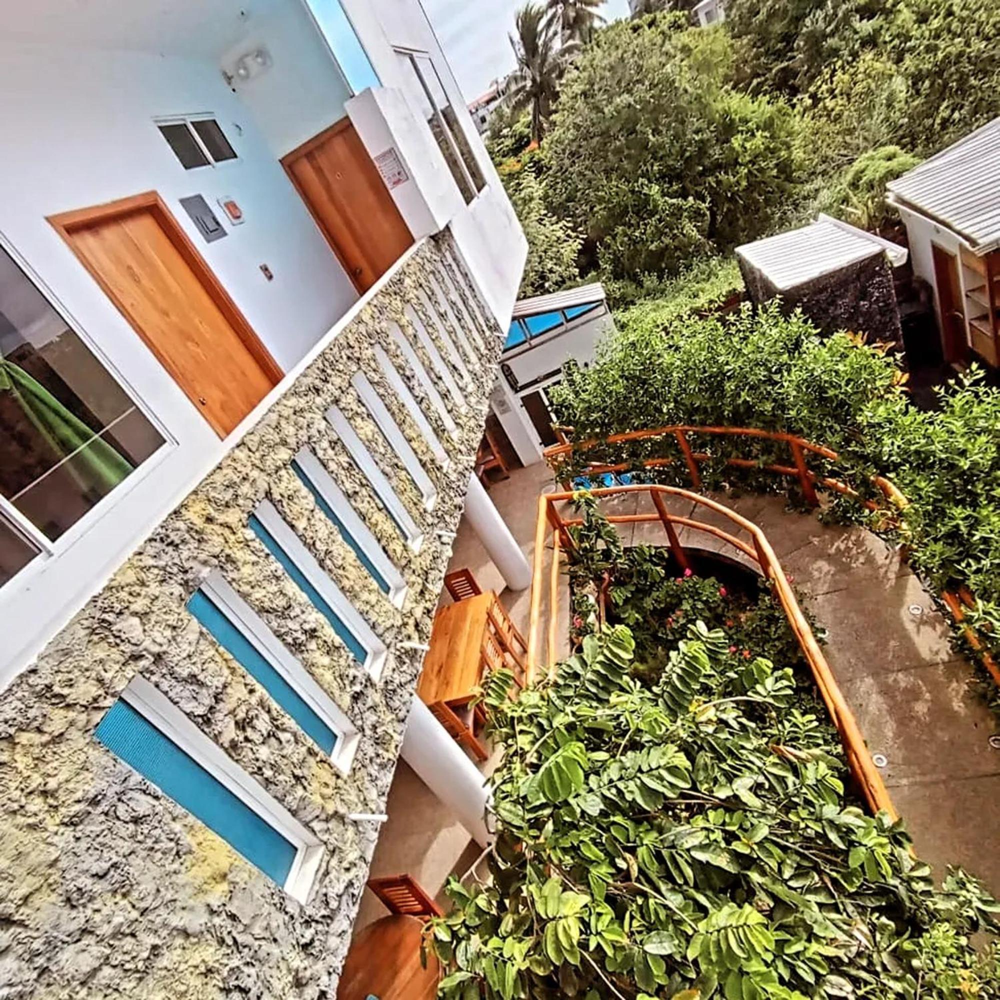 Isla Azul Hotel Puerto Ayora  Exterior photo
